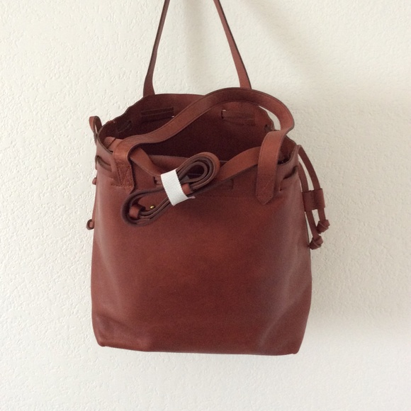 Drawstring Transport Crossbody Leather Handbag - Picture 3 of 7